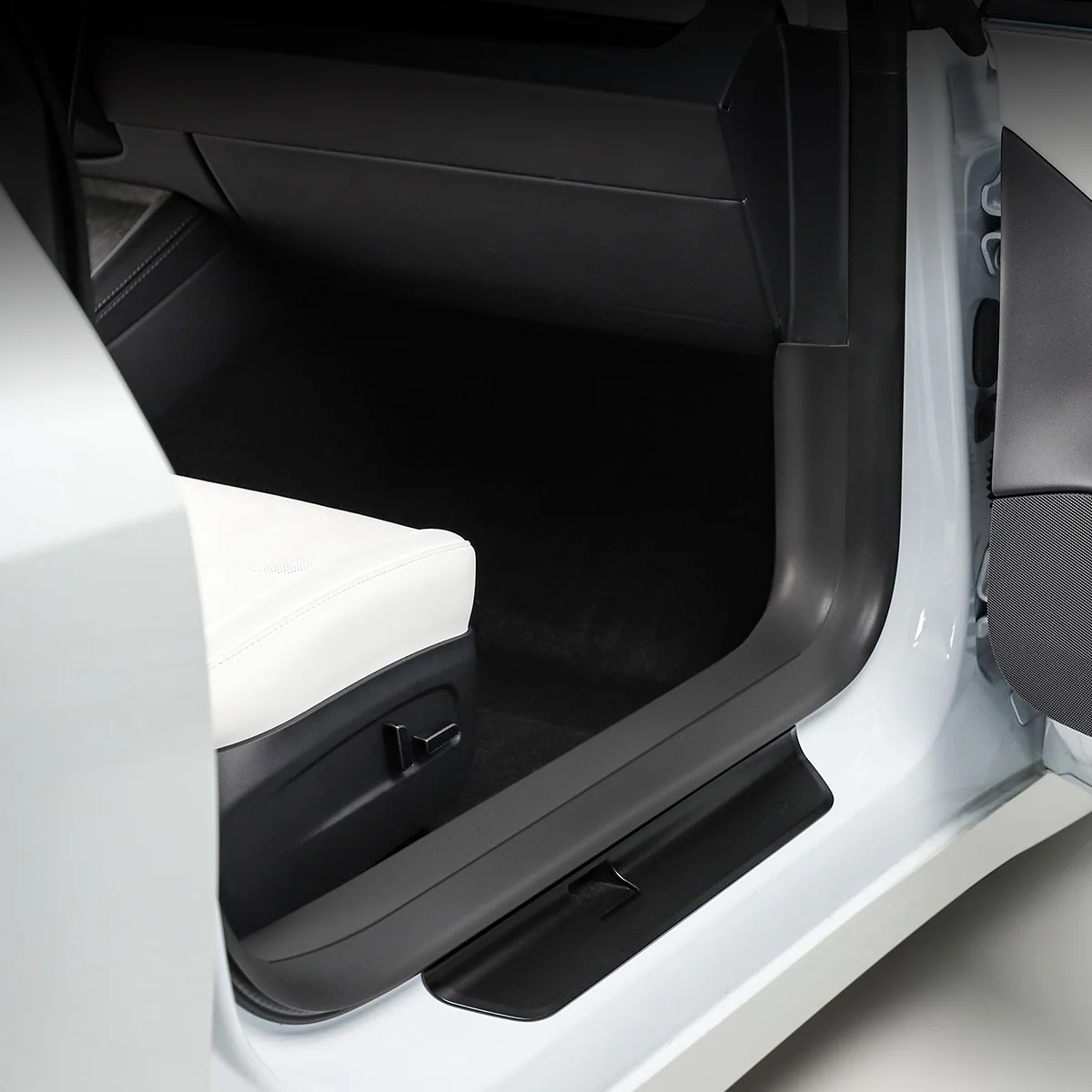 Front/Rear Door Threshold Cover for Model 3/Y - Image 5