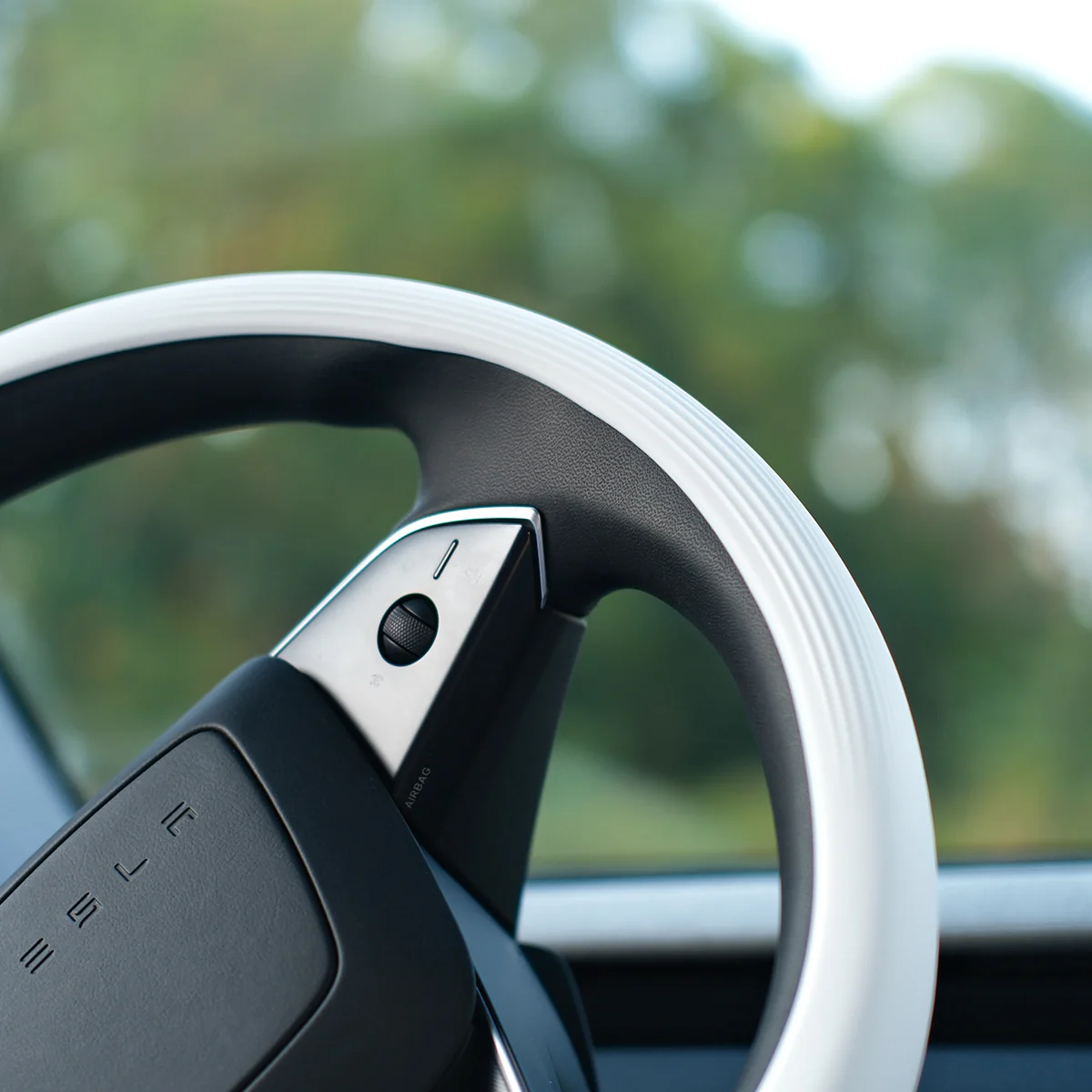 Silicone Steering Wheel Cover for Model 3/Y - Image 4