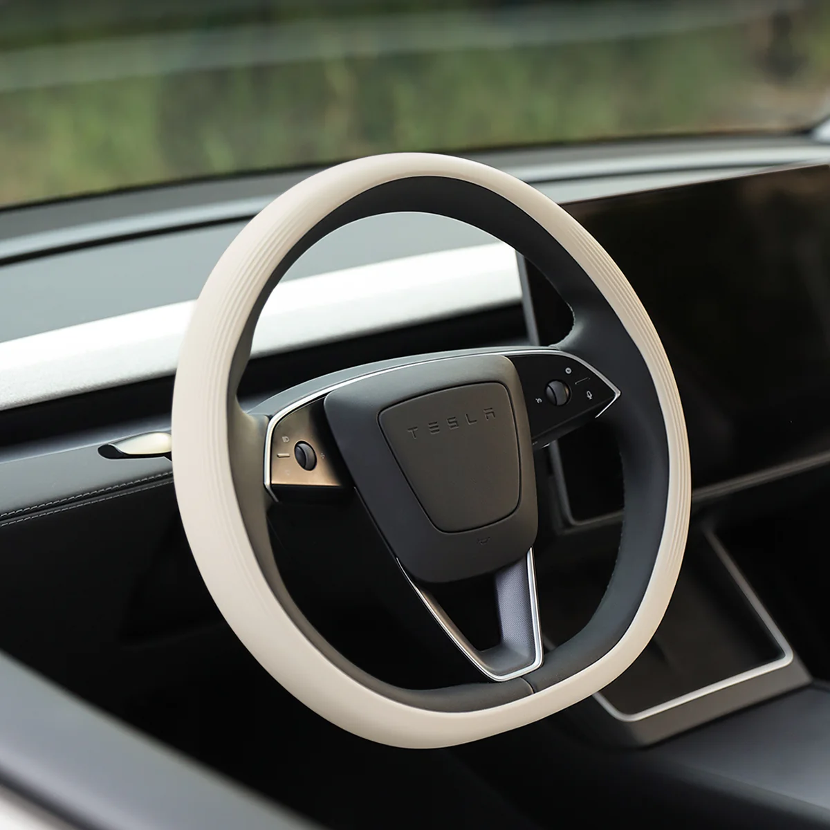 Silicone Steering Wheel Cover for Model 3/Y - Image 9
