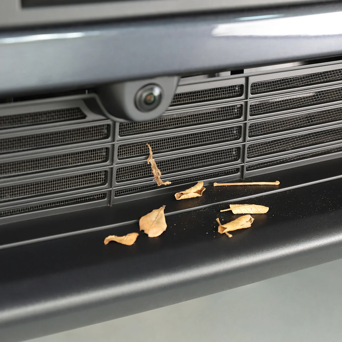 Front Grille Mesh Radiator Cover for Model Y - Image 6