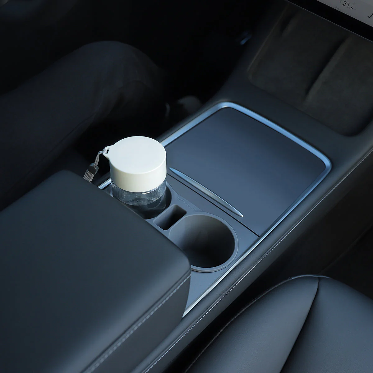 Silicone Console Cup Holder for Model 3/Y - Image 9